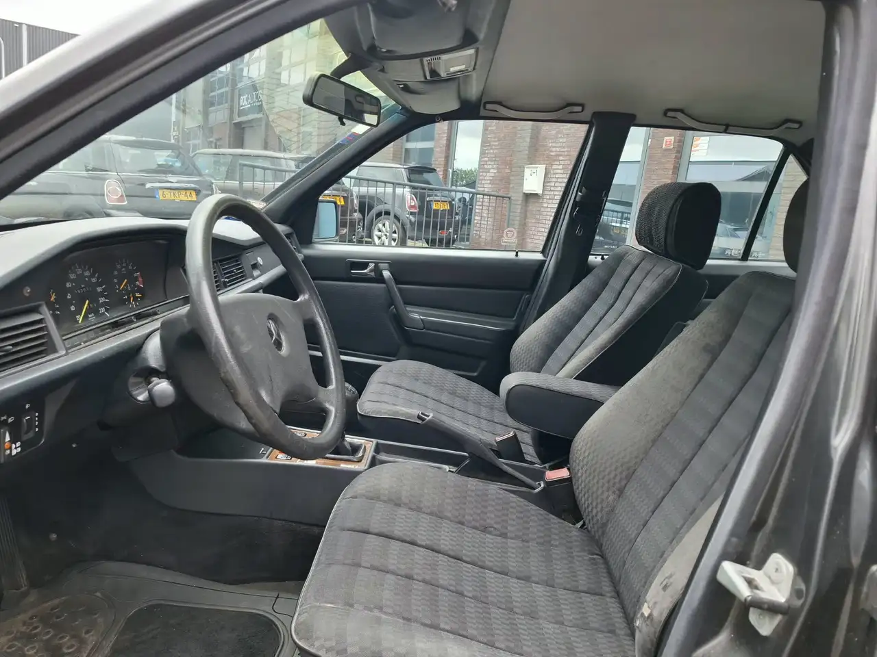 Mercedes-Benz 190 1.8 E Basic | Elektrische ramen | 5-bak | CV, foto 3