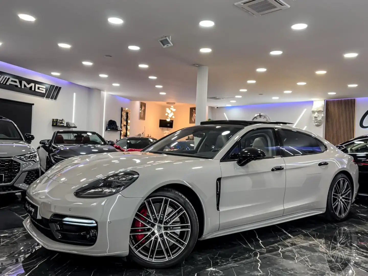 Porsche Panamera Turbo Executive Aut. Gris - 1