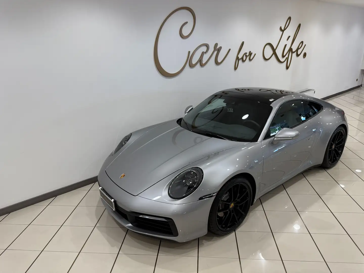 Porsche 992 3.0 Carrera 911 385 CV Coupè Zilver - 2