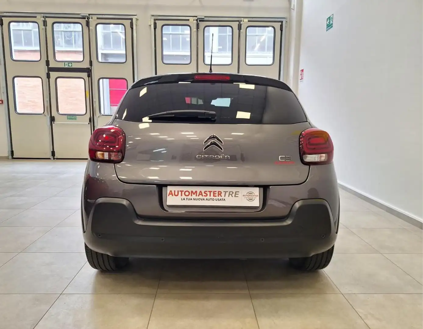 Citroen C3 PureTech 110 S&S Shine Pack Grau - 2