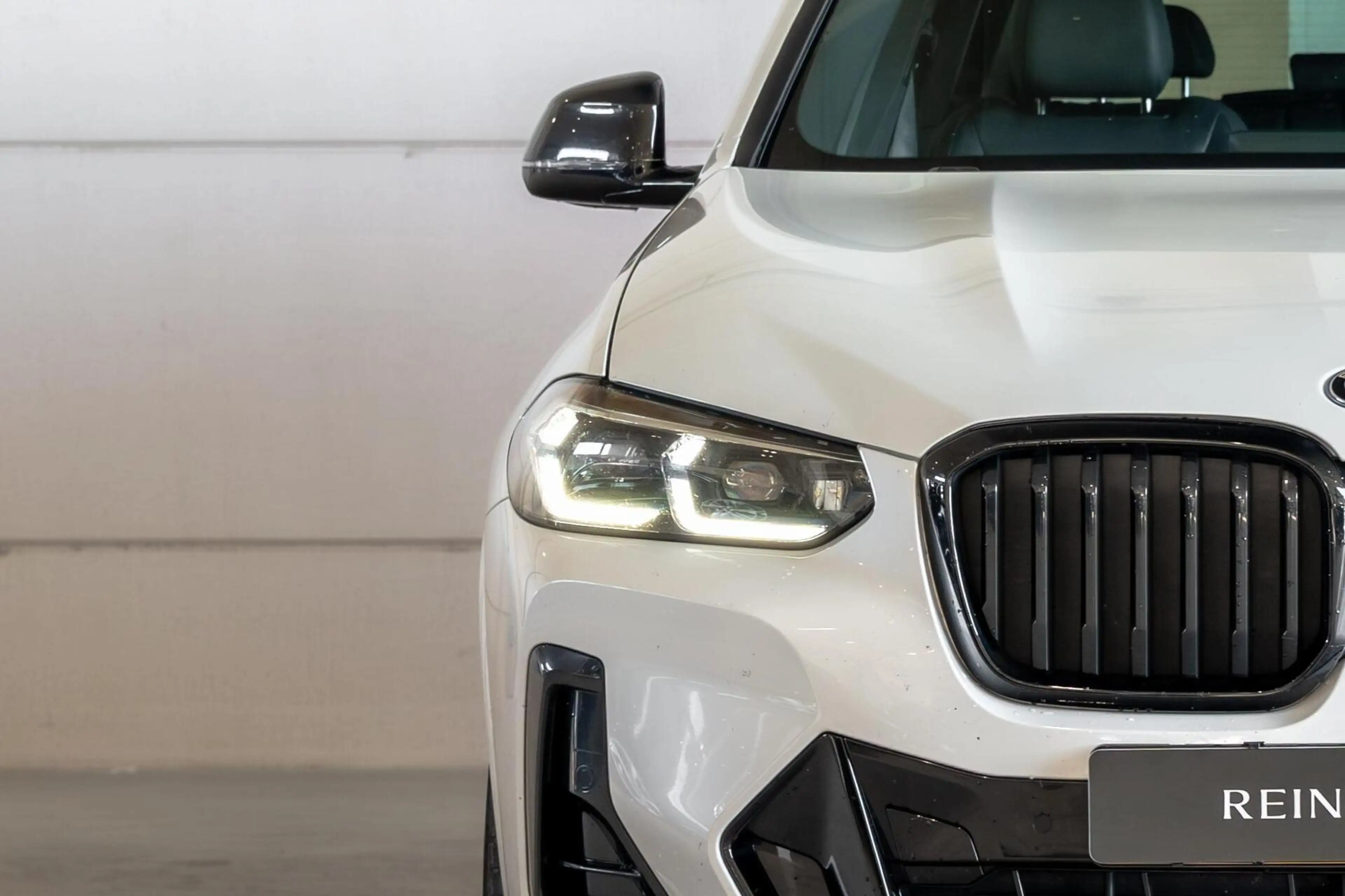 BMW X3 xDrive30e High Executive / M Sport Pro / Pano / HU — photo 4