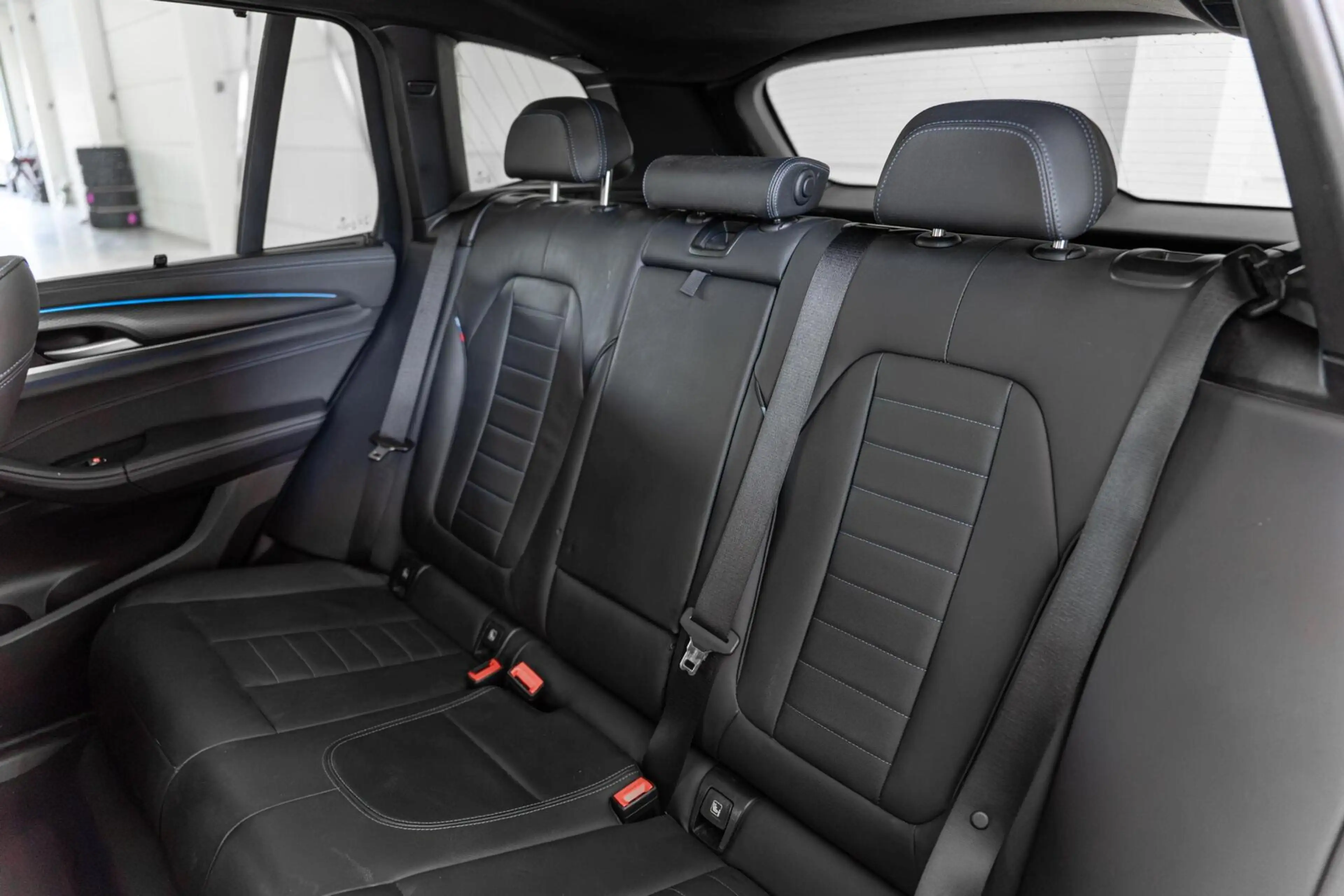 BMW X3 xDrive30e High Executive / M Sport Pro / Pano / HU — photo 15
