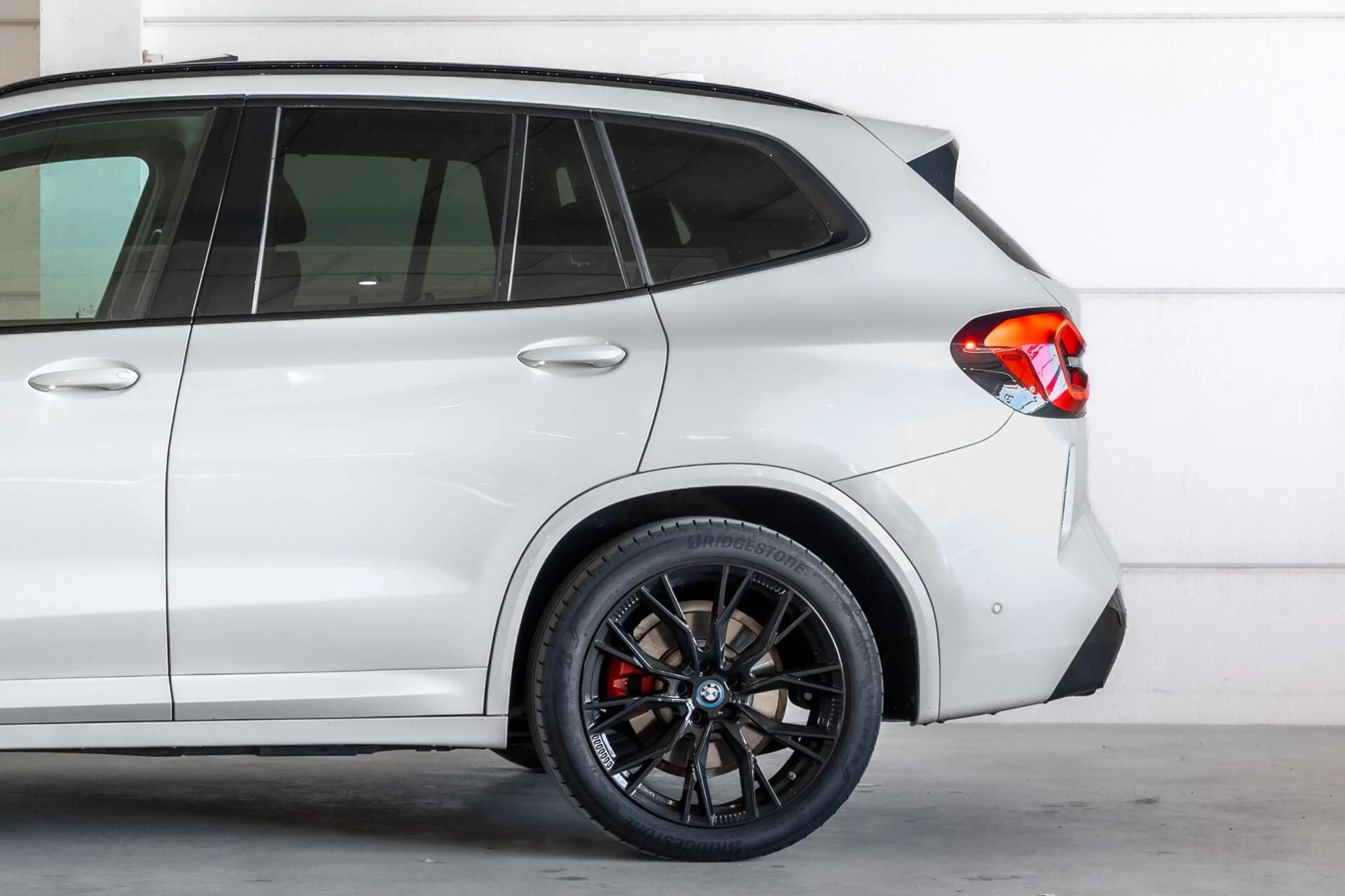 BMW X3 xDrive30e High Executive / M Sport Pro / Pano / HU — photo 6