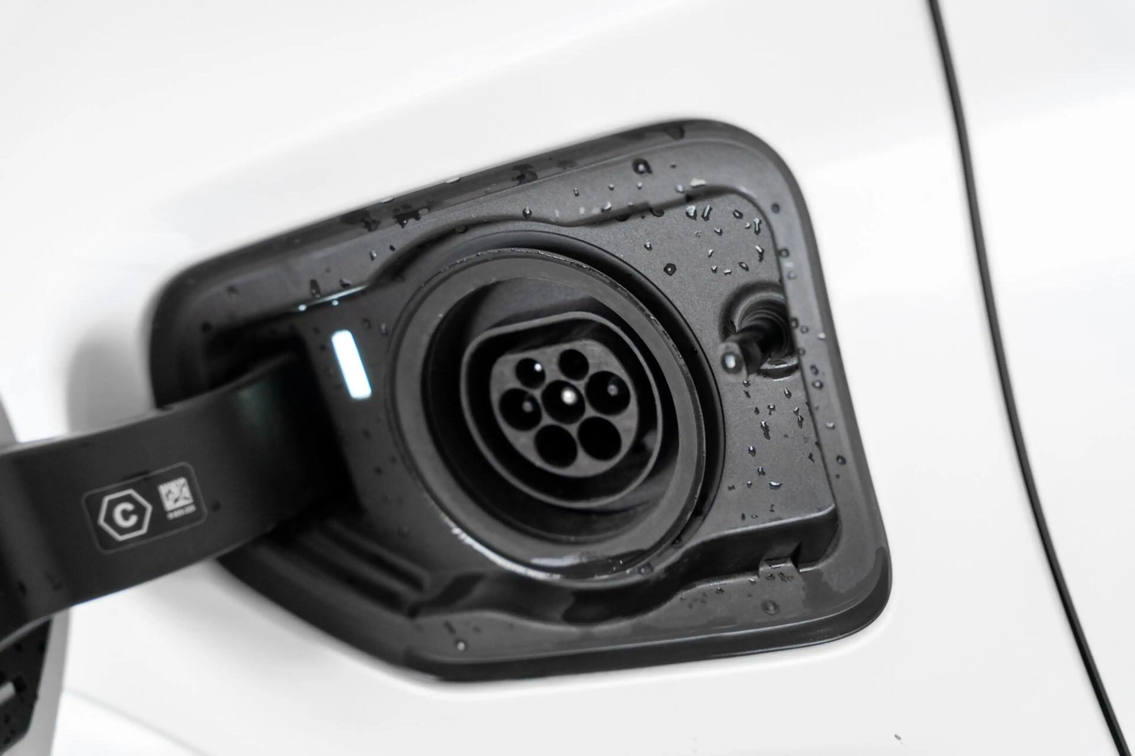 BMW X3 xDrive30e High Executive / M Sport Pro / Pano / HU — photo 43
