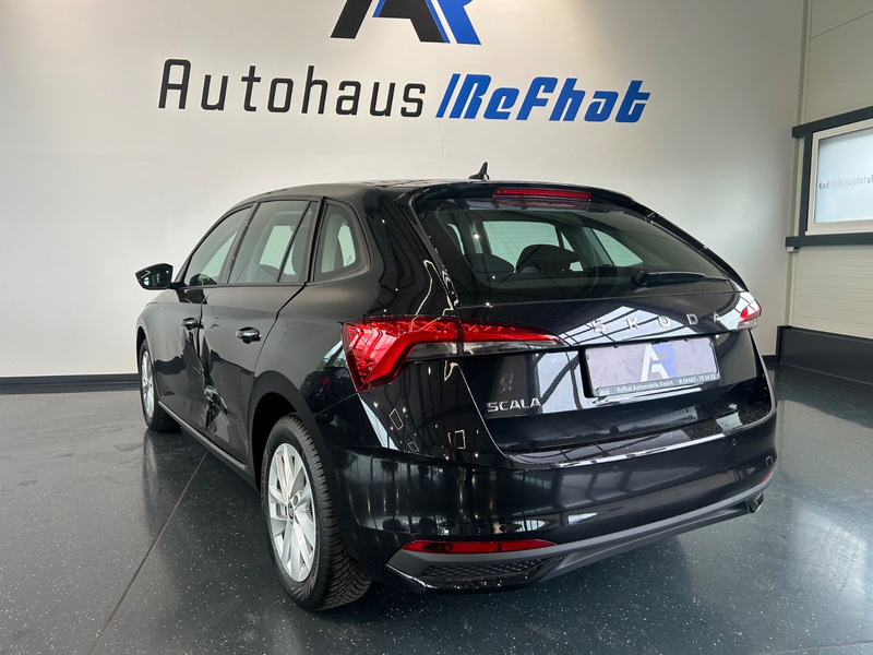 Skoda Scala Selection*PDC*SHZ*1. Hand*LED* — photo 11
