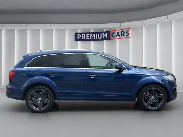 Audi Q7 view 6