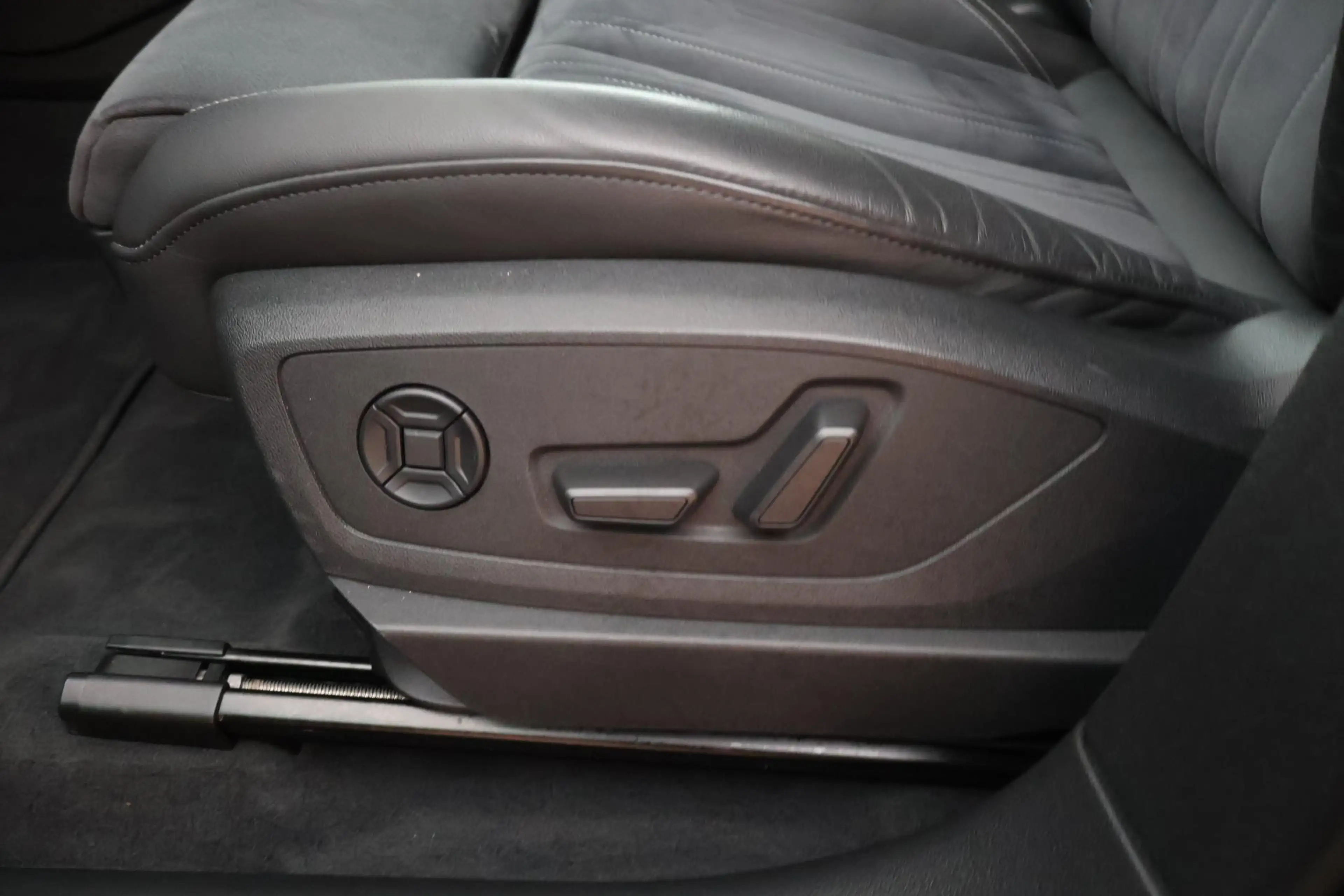 Audi Q8 e-tron 50 quattro 340pk Advanced Edition 95 kWh SOH 100% — photo 5
