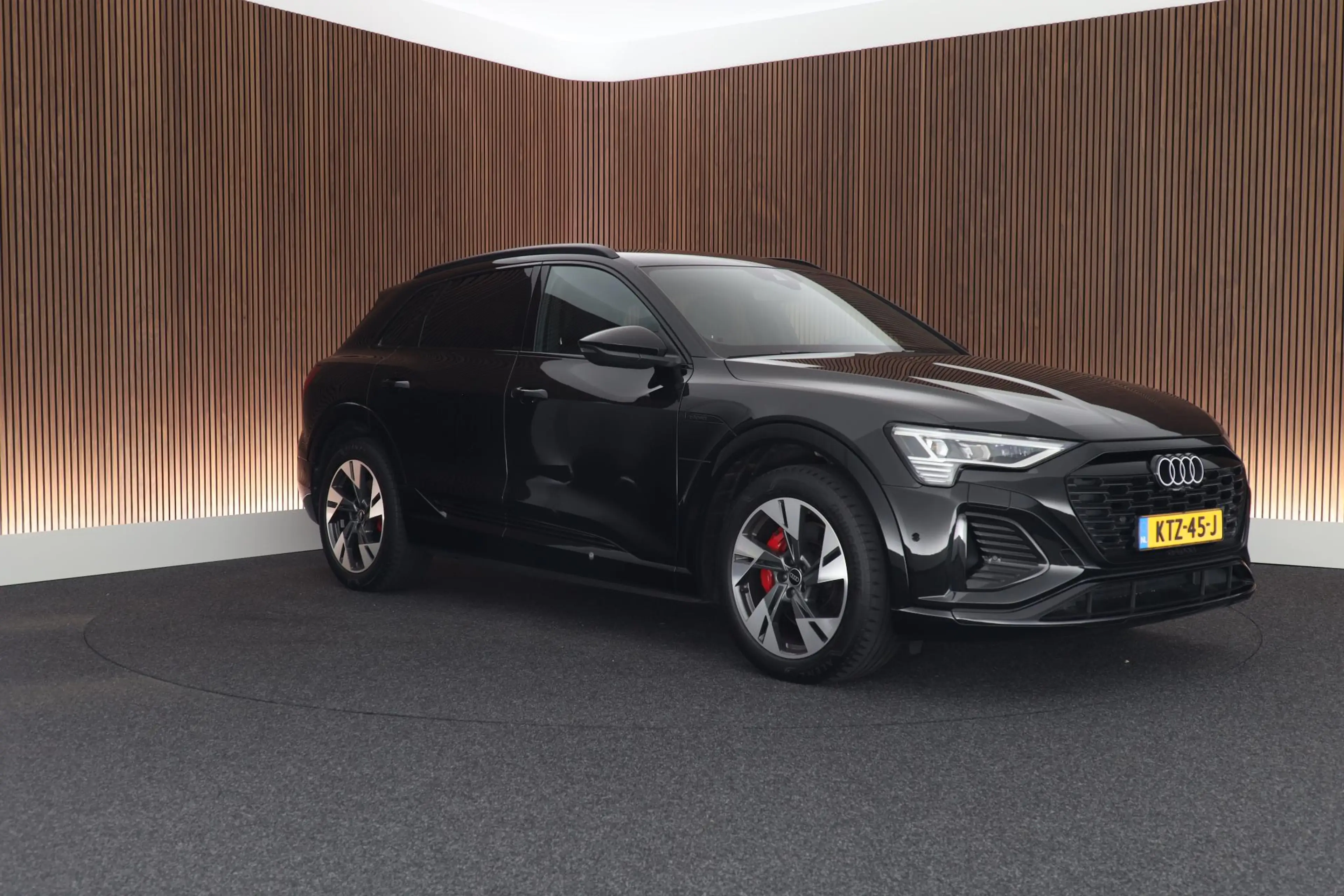 Audi Q8 e-tron 50 quattro 340pk Advanced Edition 95 kWh SOH 100% — photo 12