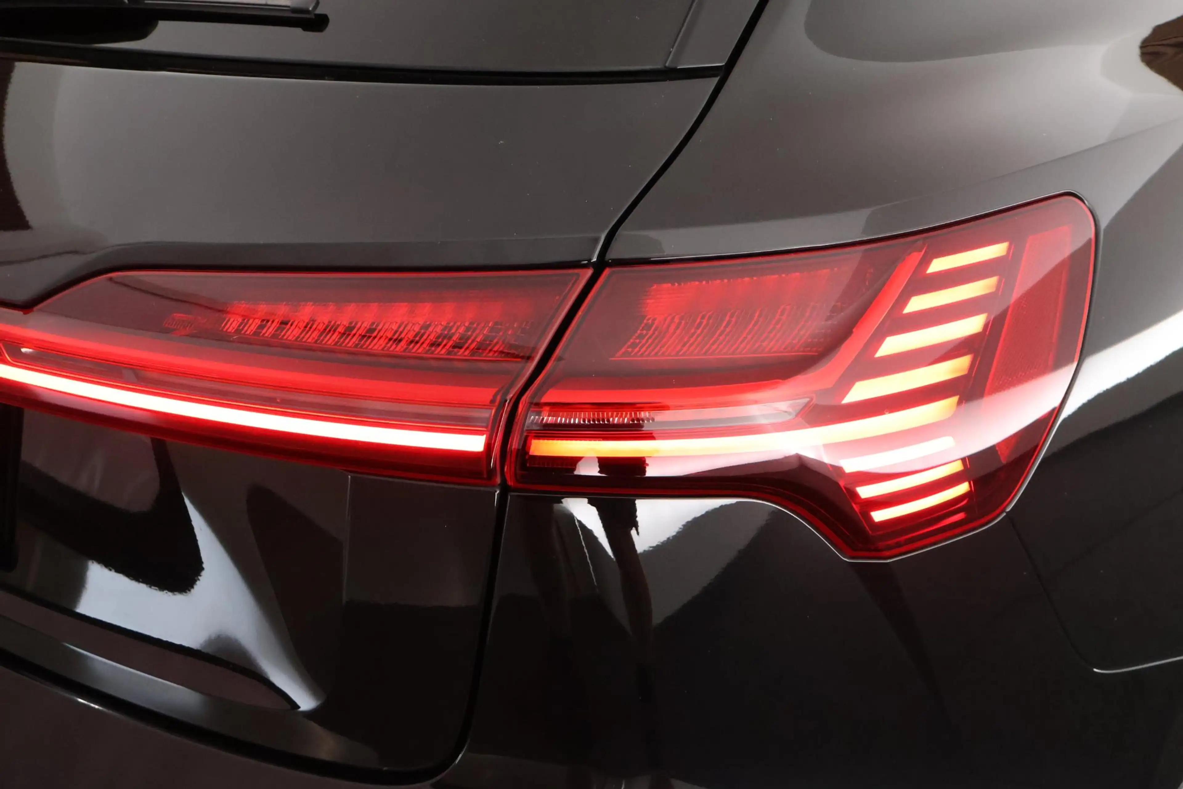Audi Q8 e-tron 50 quattro 340pk Advanced Edition 95 kWh SOH 100% — photo 37