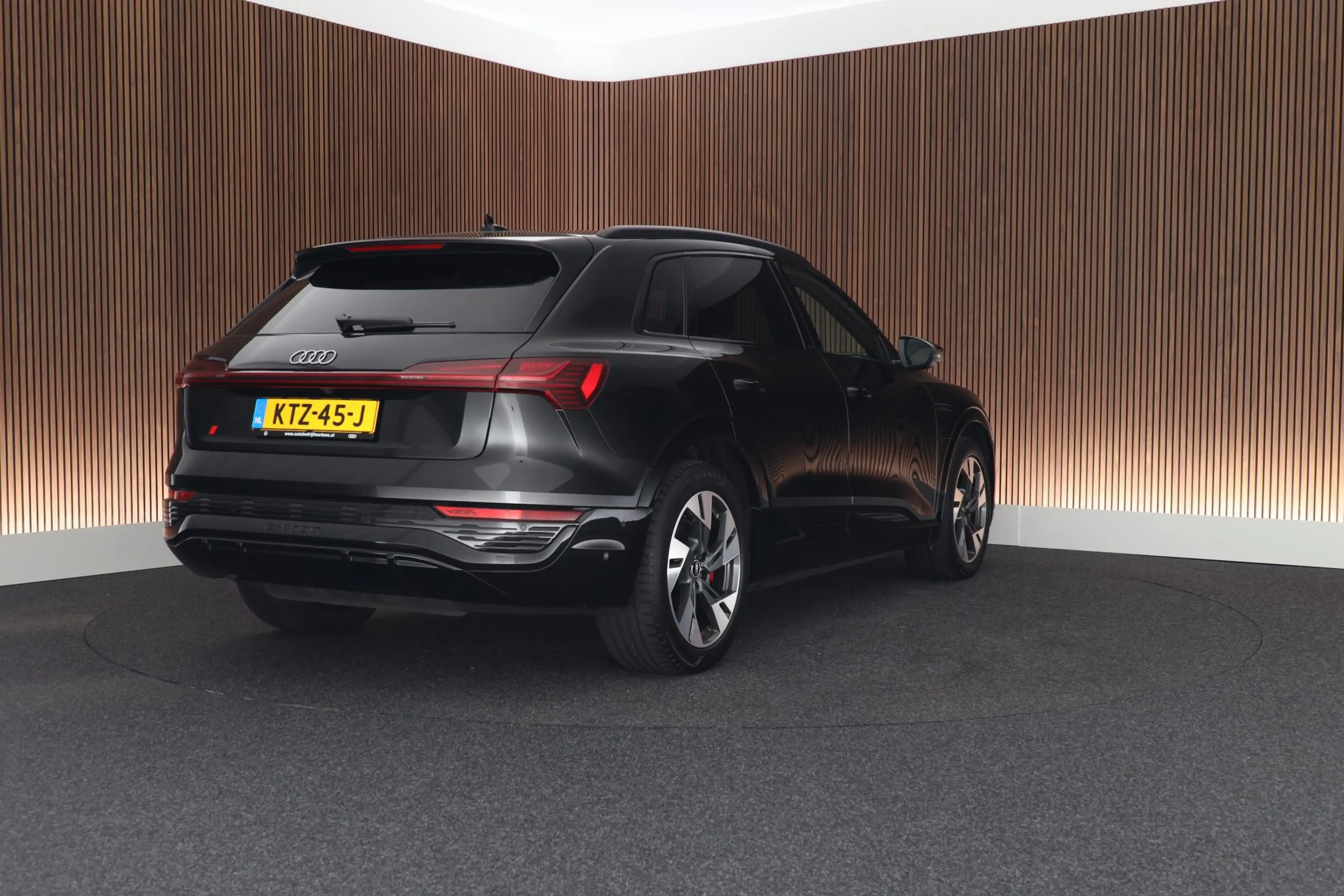 Audi Q8 e-tron 50 quattro 340pk Advanced Edition 95 kWh SOH 100% — photo 10