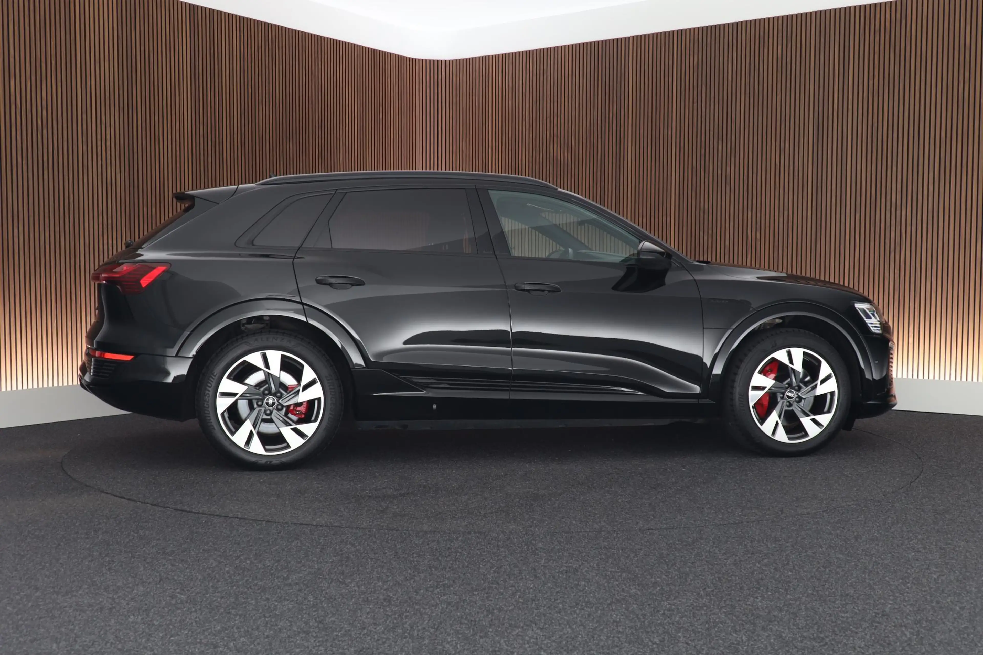 Audi Q8 e-tron 50 quattro 340pk Advanced Edition 95 kWh SOH 100% — photo 11