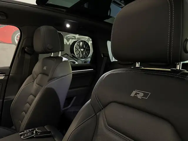 Volkswagen Touareg view 15