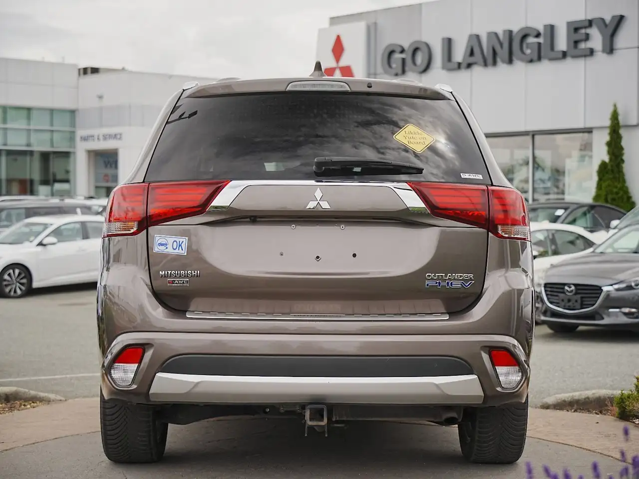 Mitsubishi Outlander photo Mitsubishi Outlander