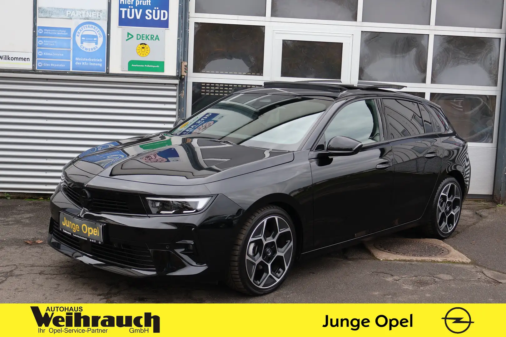 Opel Astra 5-T 1.2 Turbo AT8 Ultimate+AHK+Intelli-Drive Noir - 1