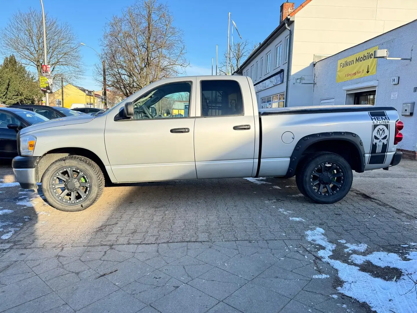 RAM 1500 5.7 V8 Hemi QuadCab + 3.5 AHK Plateado - 2