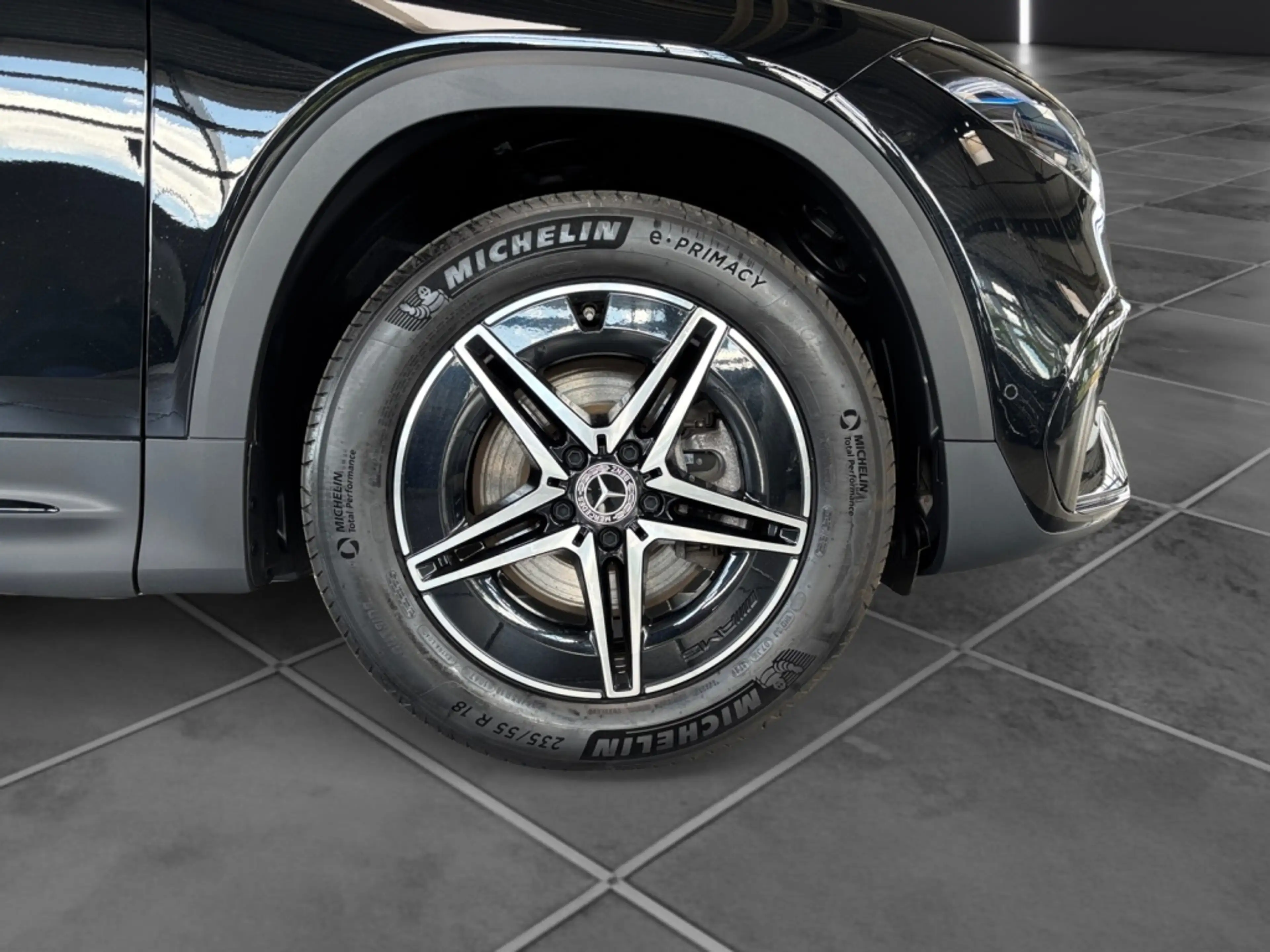 Mercedes-Benz EQB 250 + AMG*Night*LED*Panorama-SD*Kamera*AHK* — photo 6