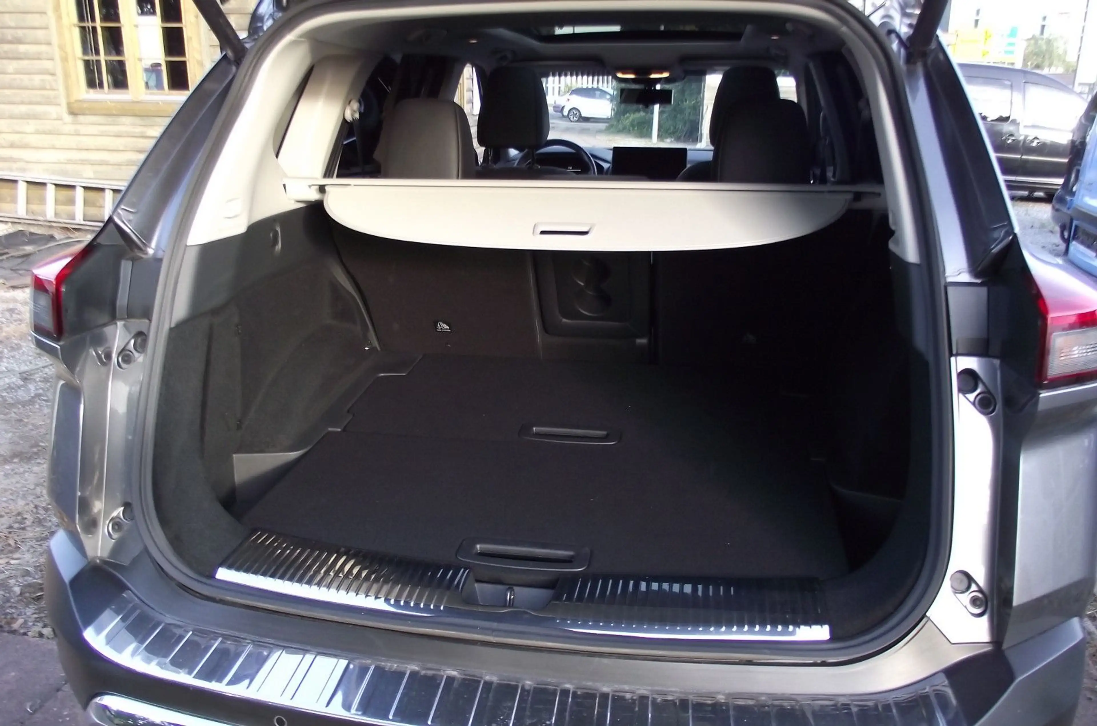 Nissan X-Trail 1.5 VC-T Mild-Hybrid Xtronic Tekna — photo 10
