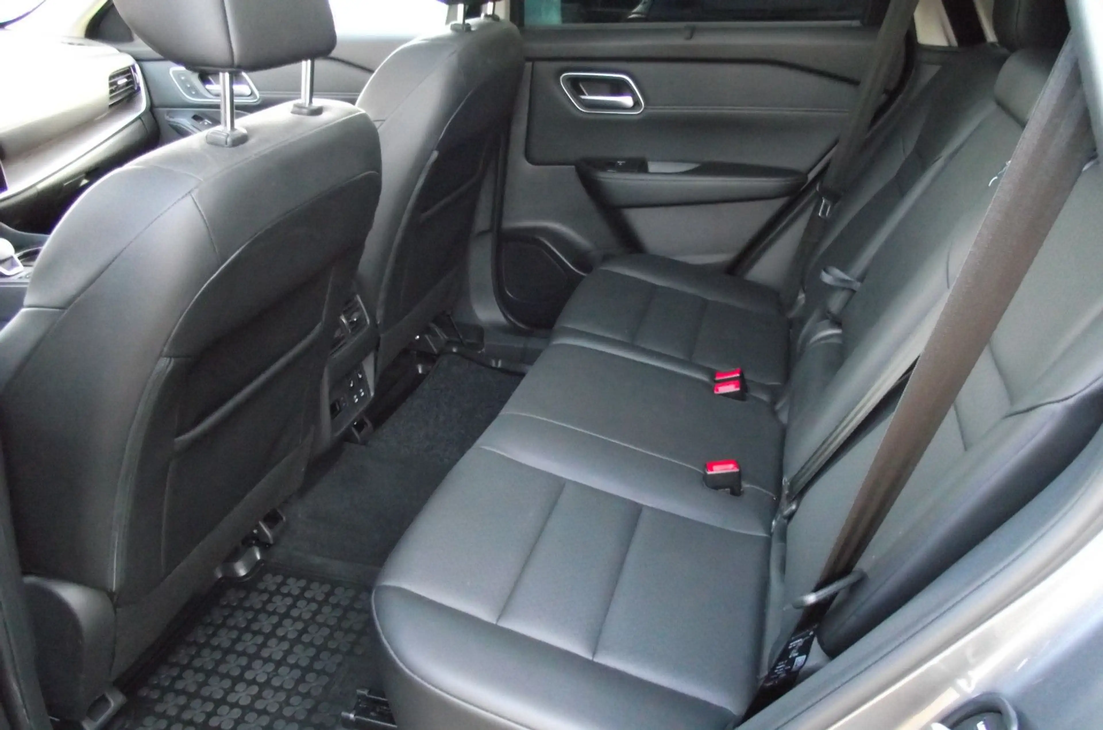 Nissan X-Trail 1.5 VC-T Mild-Hybrid Xtronic Tekna — photo 9