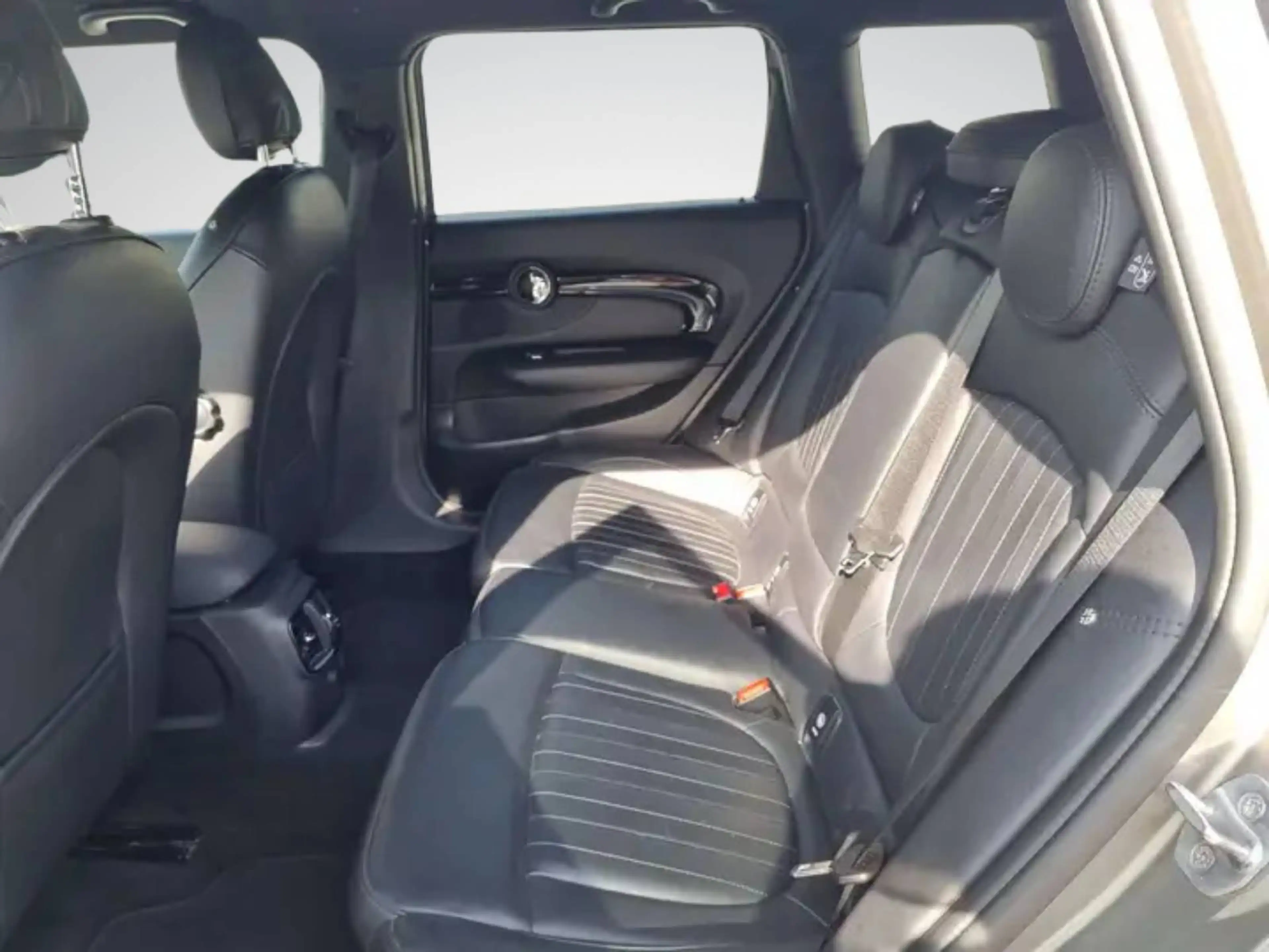 MINI Cooper D Clubman 2.0//CARNET//GPS//XENON//USB//CLIM/CUIR/GARANTIE — photo 10