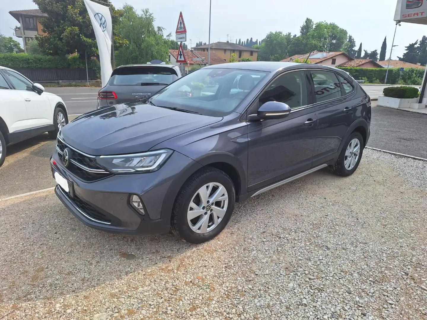 Volkswagen Taigo 1.0 TSI 110 CV DSG Life NEOPATENTATI Grigio - 1