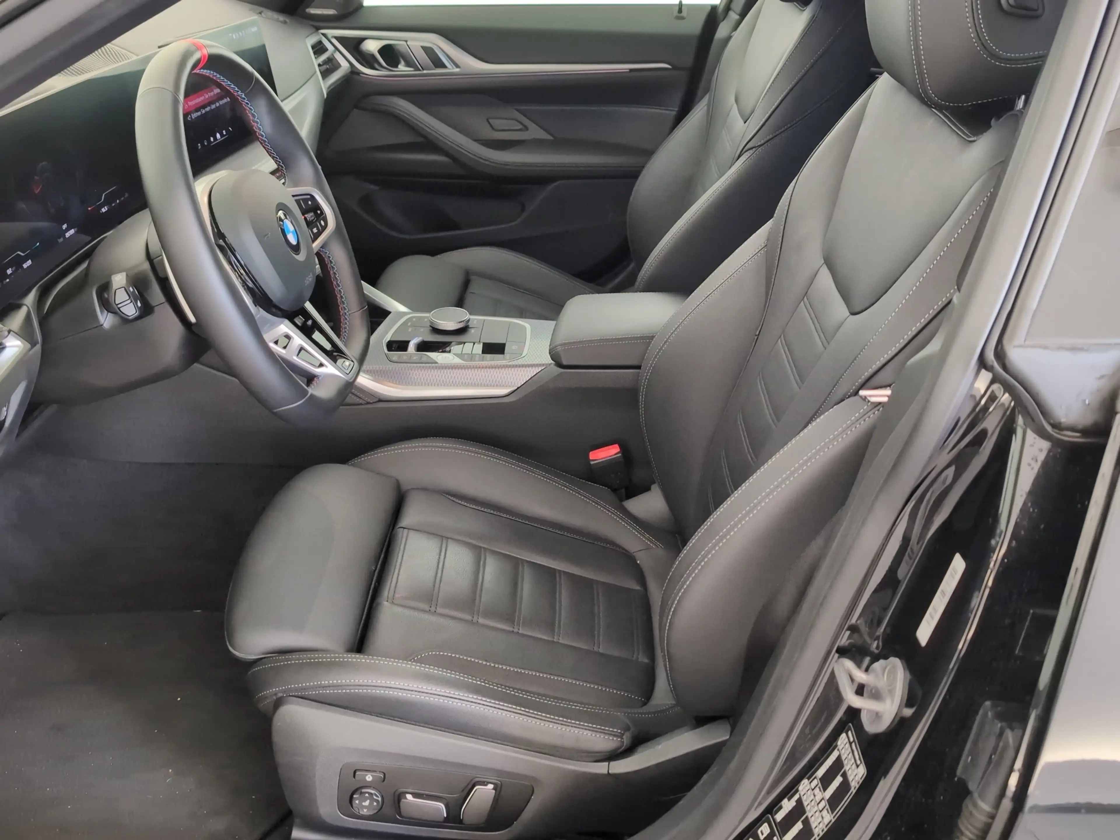 BMW M4 i xDrive Gran Coupé — photo 4