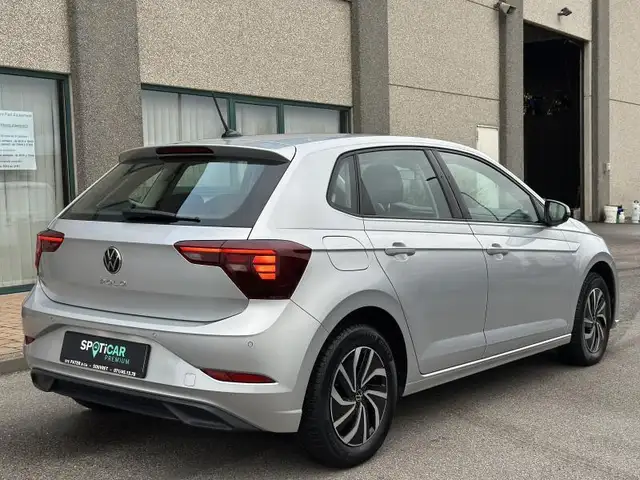 Volkswagen Polo view 24