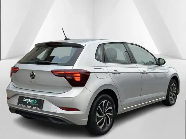 Volkswagen Polo view 5