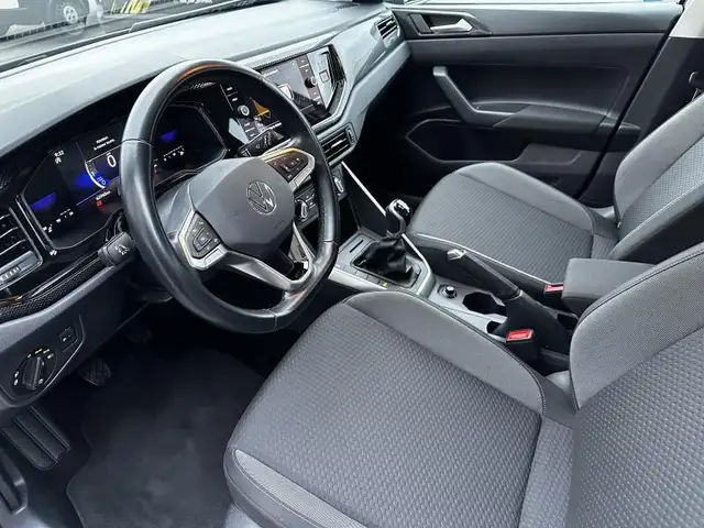 Volkswagen Polo view 8