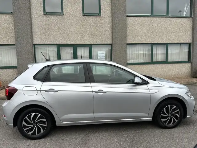 Volkswagen Polo view 25