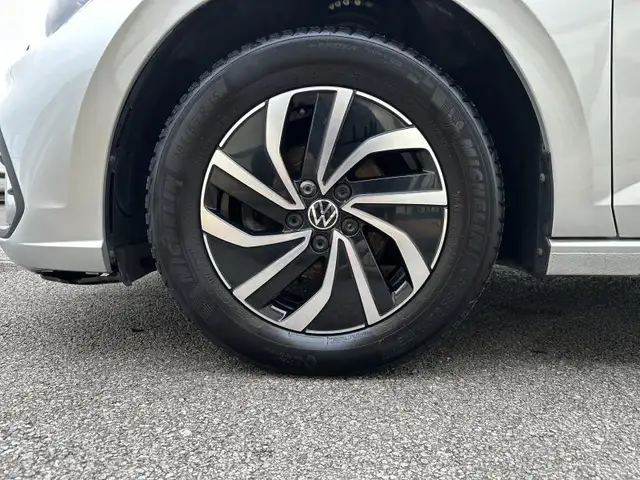 Volkswagen Polo view 7