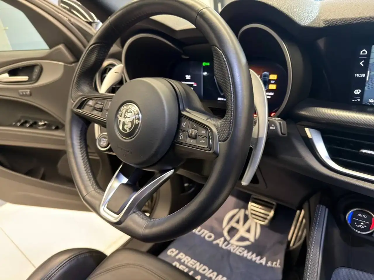 Alfa Romeo Stelvio 2024 — фото 13