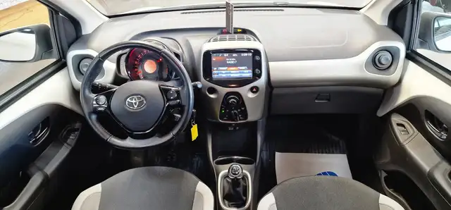 Toyota Aygo view 10
