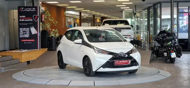 Toyota Aygo view 3