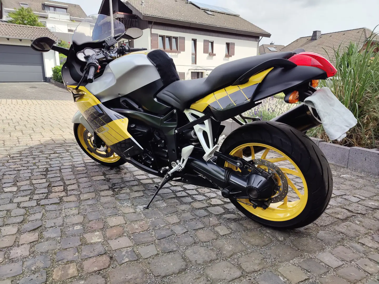 BMW K 1200 S Sporttourer mit hohem Sicherheitsstandart Amarillo - 1