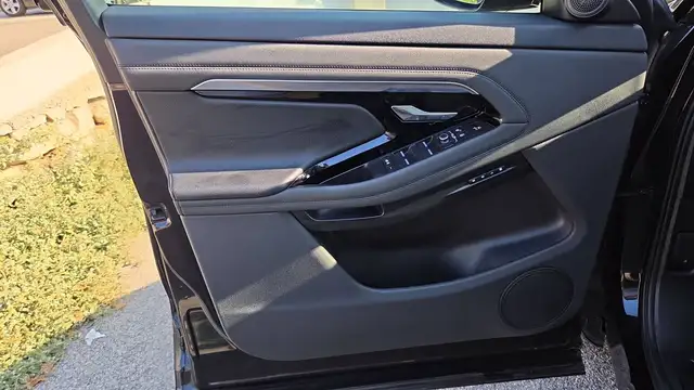 Land Rover Range Rover Evoque view 7