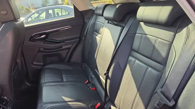 Land Rover Range Rover Evoque view 9
