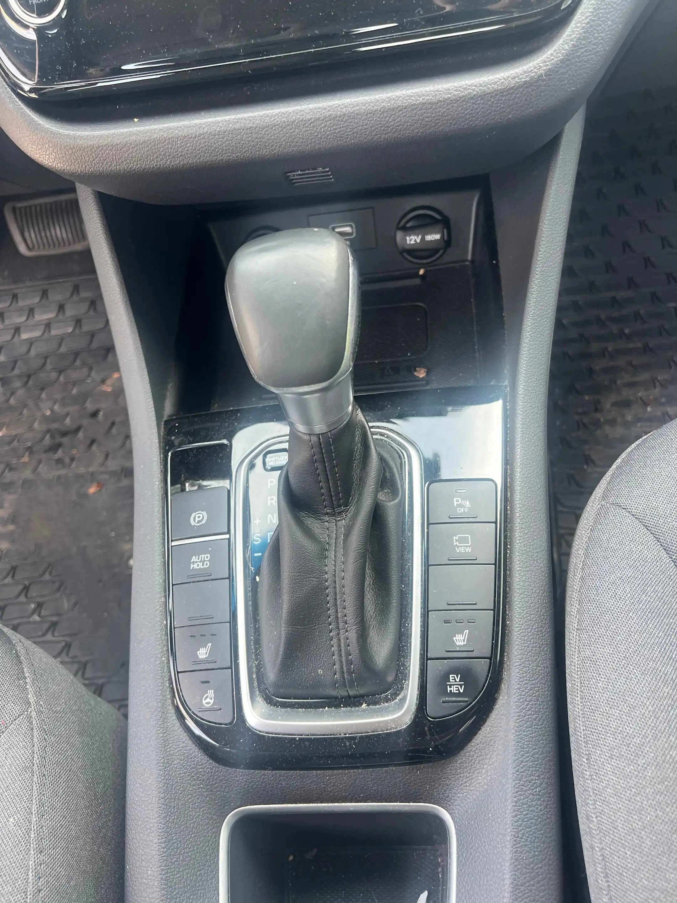 Hyundai IONIQ Trend Hybrid — photo 4