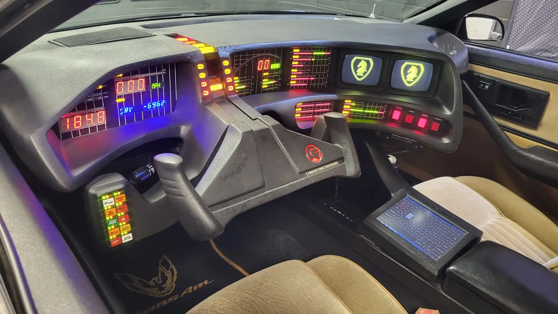 Pontiac Firebird Knight Rider Schwarz - 2