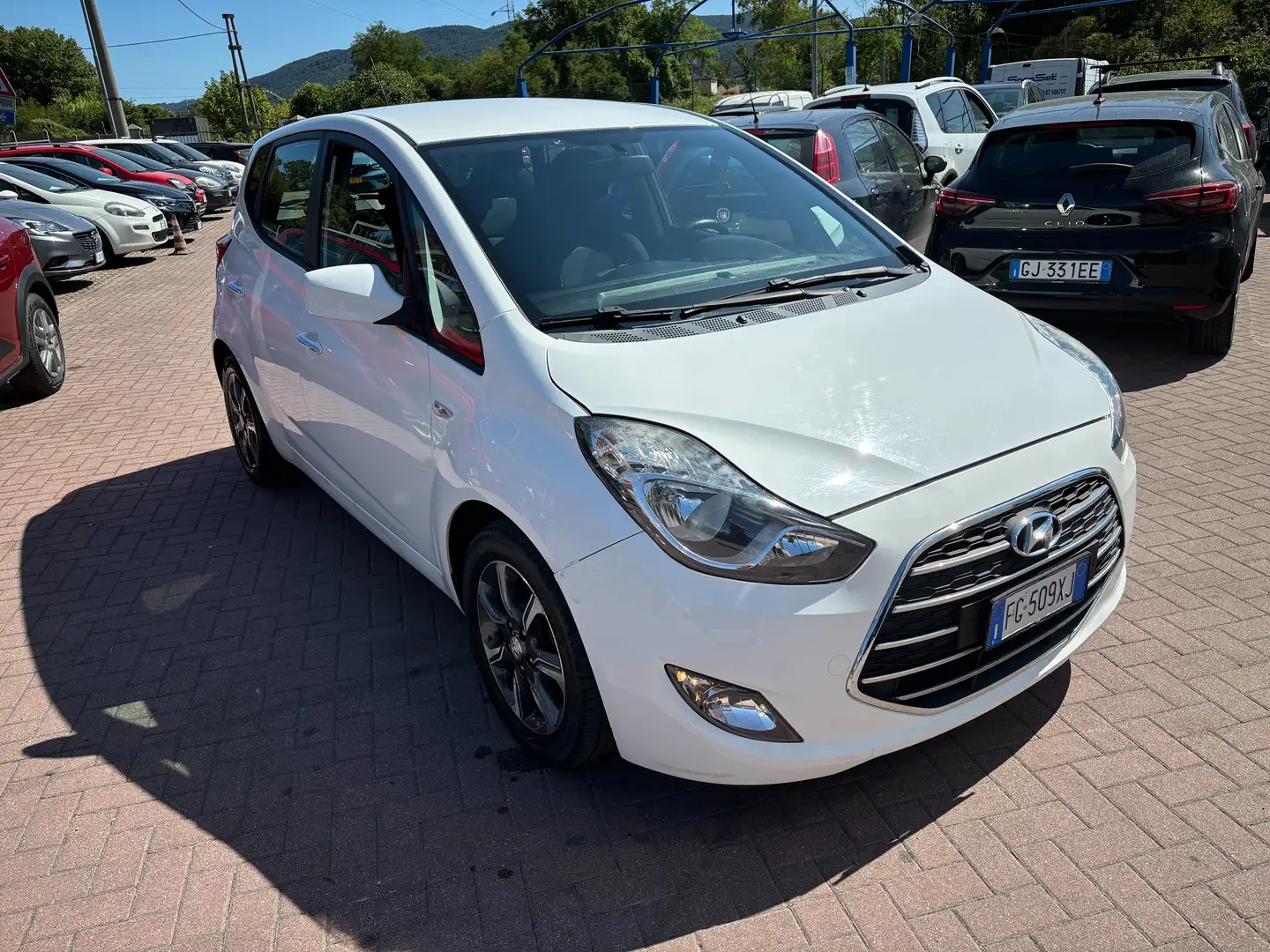 Hyundai iX20 ix20 1.4 crdi Comfort FL E6 Alb - 2