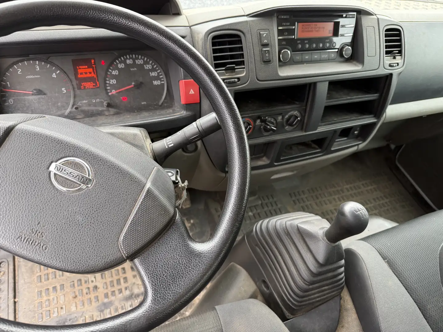 Nissan Cabstar NT400 Blanc - 2