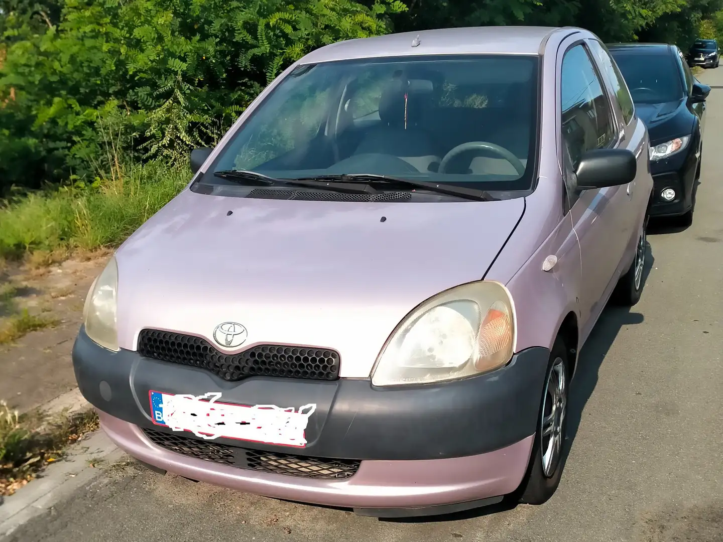 Toyota Yaris Lila - 1