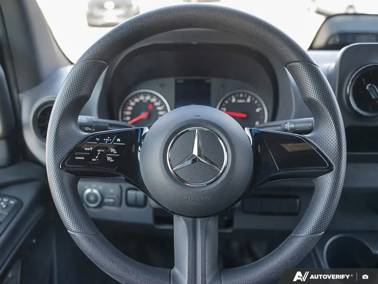 Mercedes-Benz Sprinter снимка Mercedes-Benz Sprinter