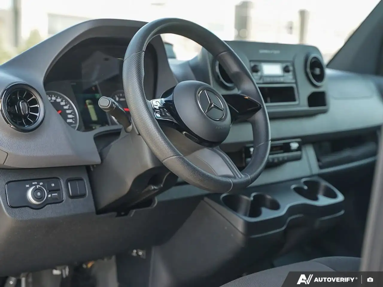 Mercedes-Benz Sprinter снимка Mercedes-Benz Sprinter