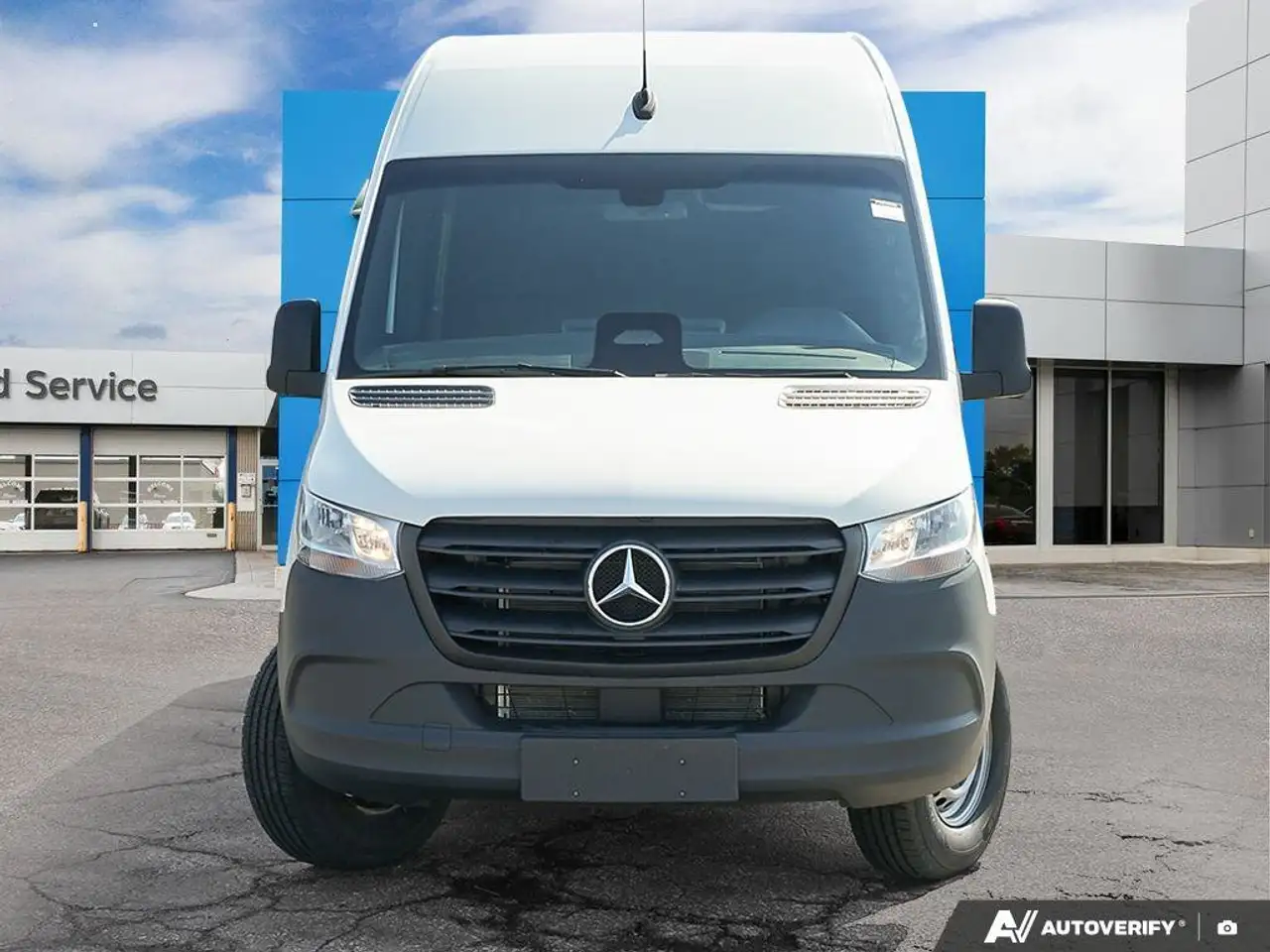Mercedes-Benz Sprinter снимка Mercedes-Benz Sprinter