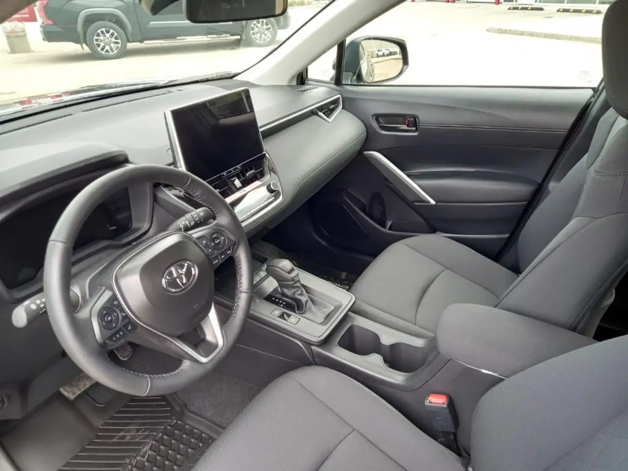 Toyota Corolla Cross снимка Toyota Corolla Cross