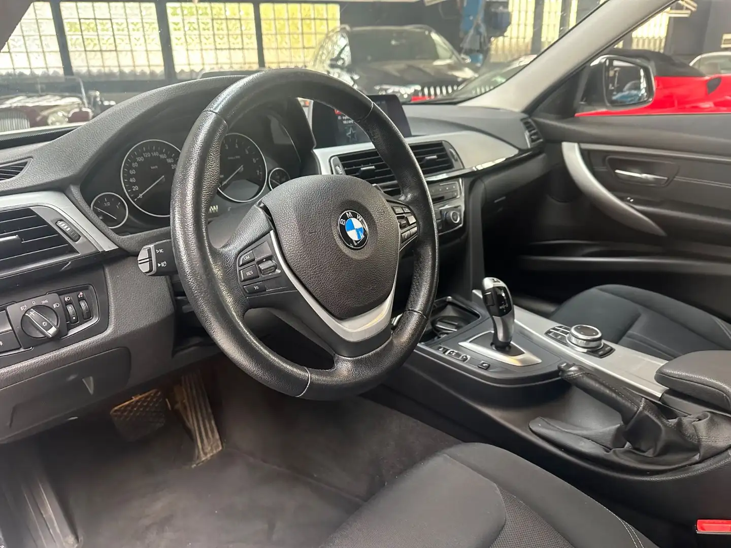BMW 320 i Advantage/Panoramadach Blanc - 2