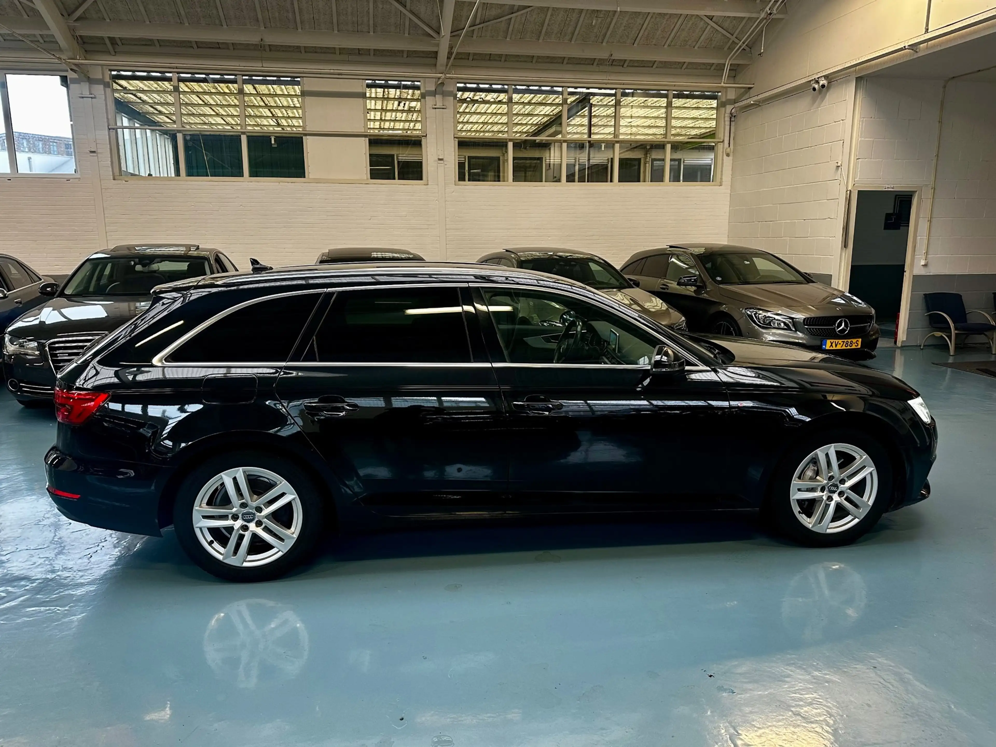 Audi A4 Avant 2.0 TDI quattro Sport Pro Line S Spring Adva — photo 6