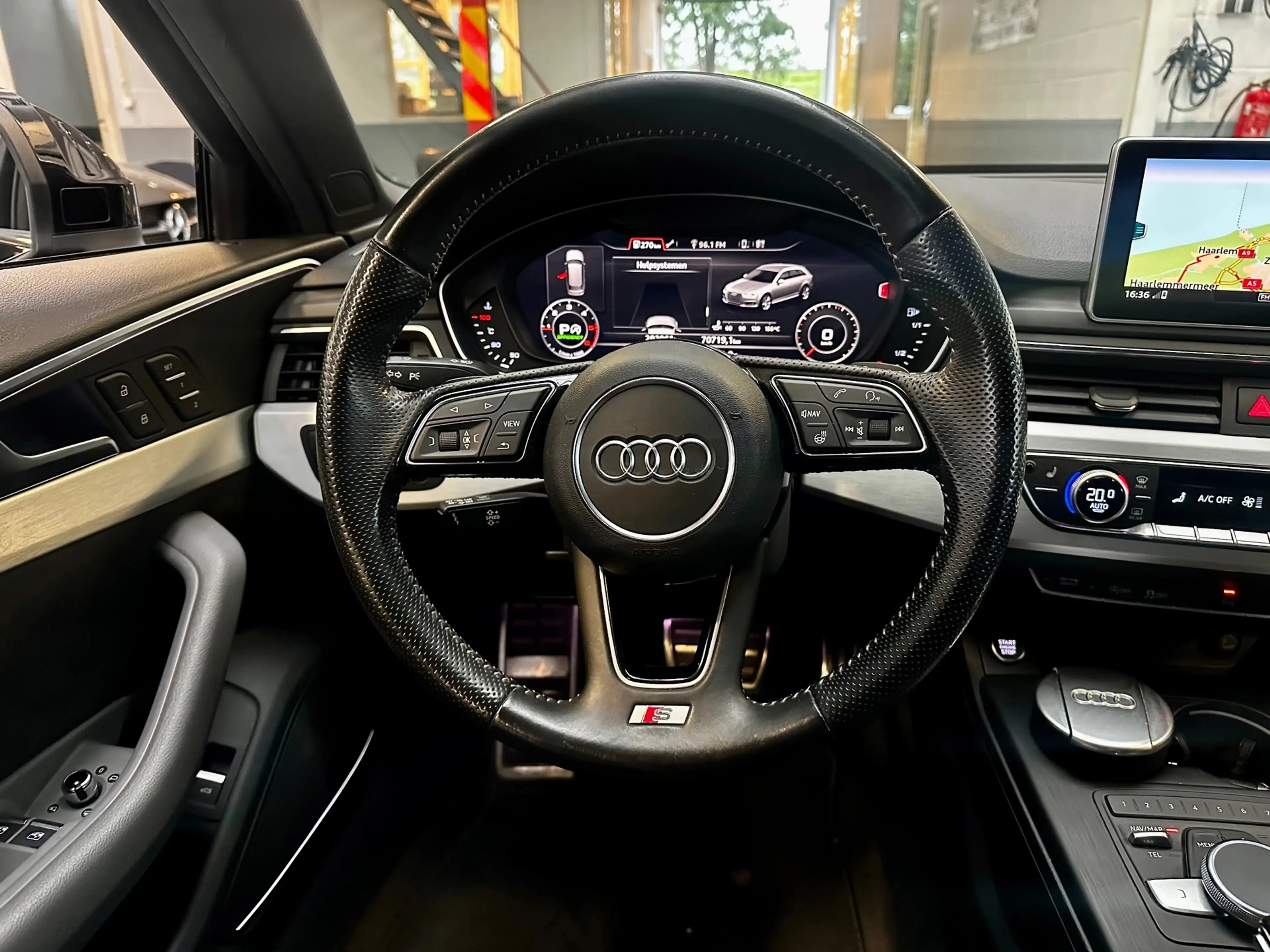 Audi A4 Avant 2.0 TDI quattro Sport Pro Line S Spring Adva — photo 12