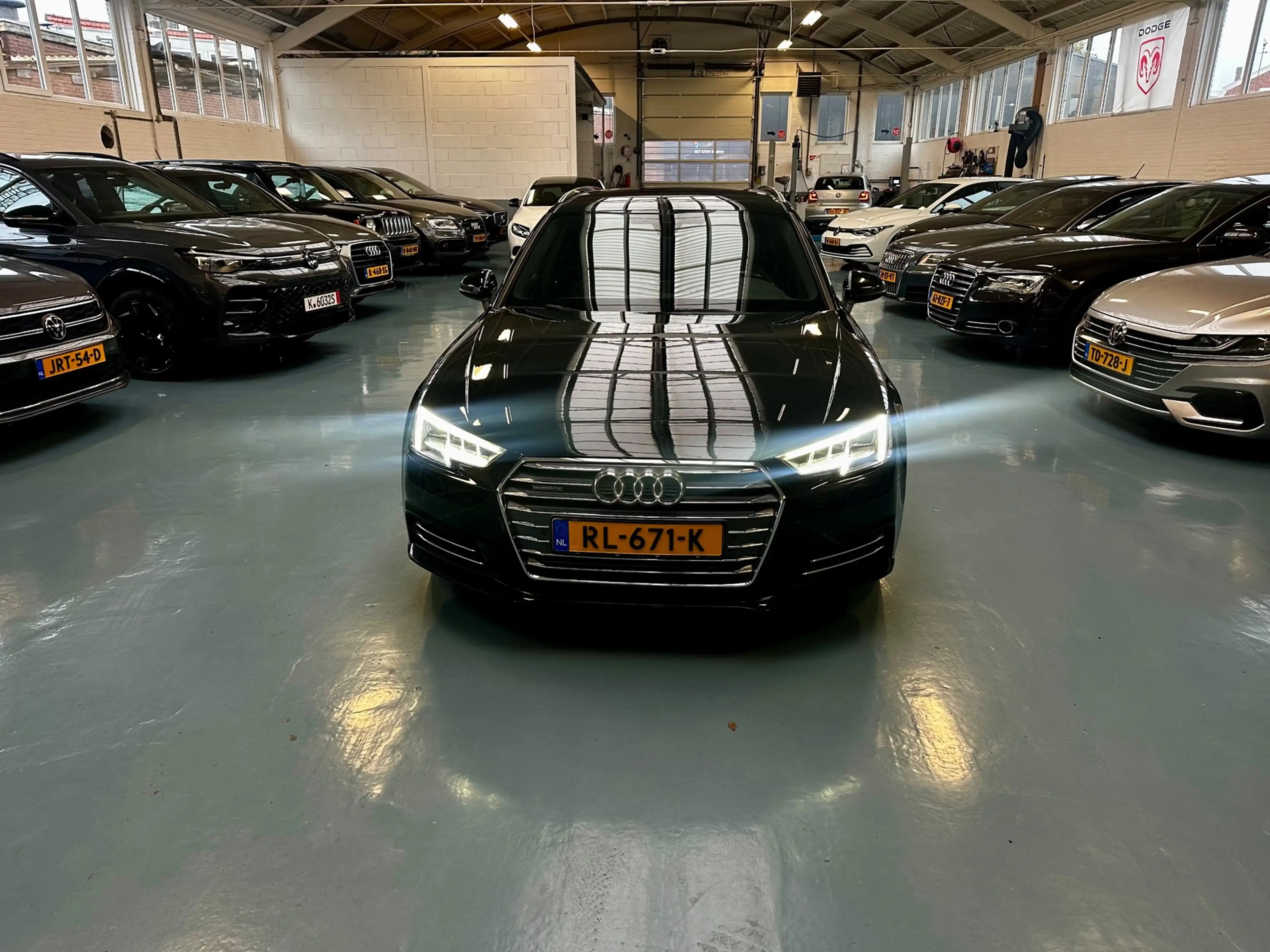 Audi A4 Avant 2.0 TDI quattro Sport Pro Line S Spring Adva — photo 8