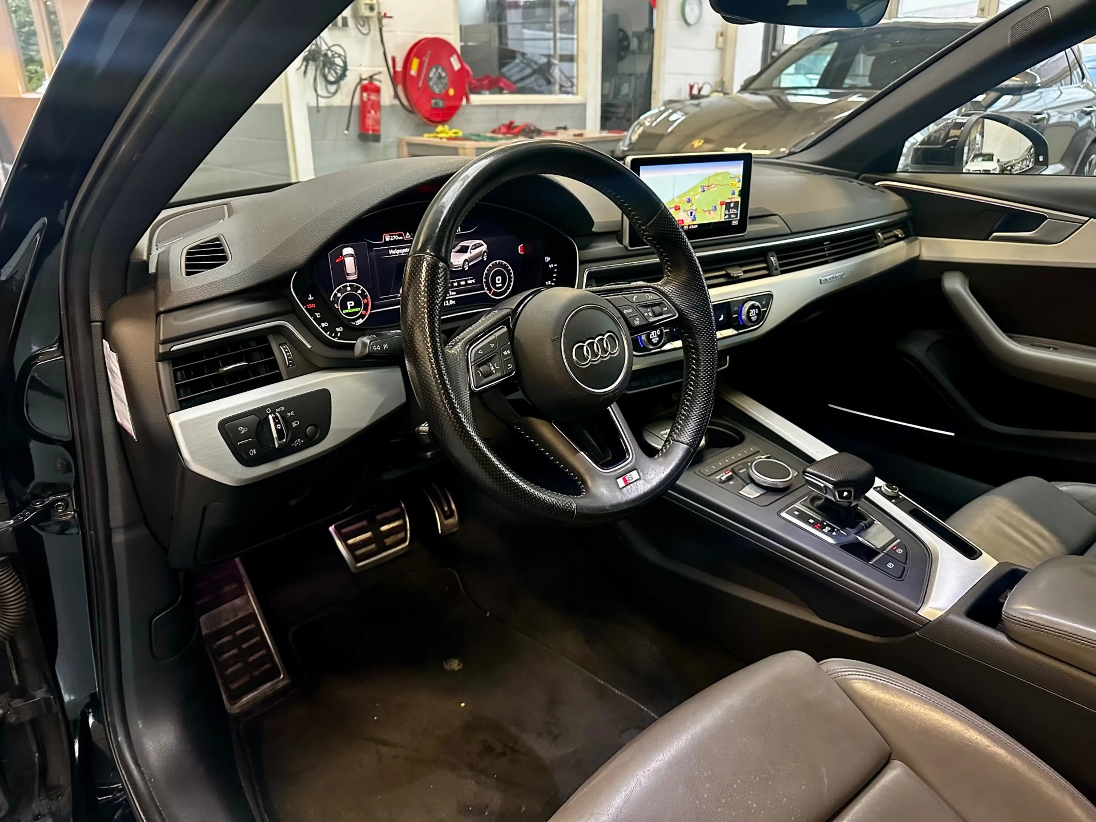 Audi A4 Avant 2.0 TDI quattro Sport Pro Line S Spring Adva — photo 10